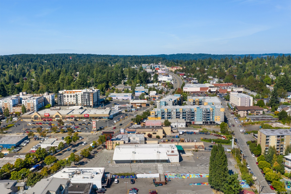 Seattle, WA Retail Property For Sale - Commercial Exchange